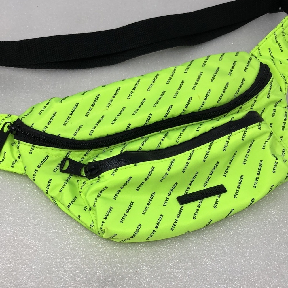 STEVE MADDEN Belt Bag Logo Print Neon Yellow Fanny Pack